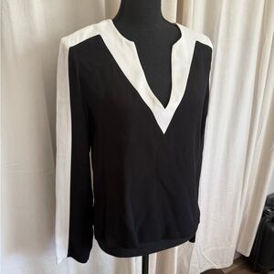 ZARA WOMAN Black and White V-Neck Blouse - size S